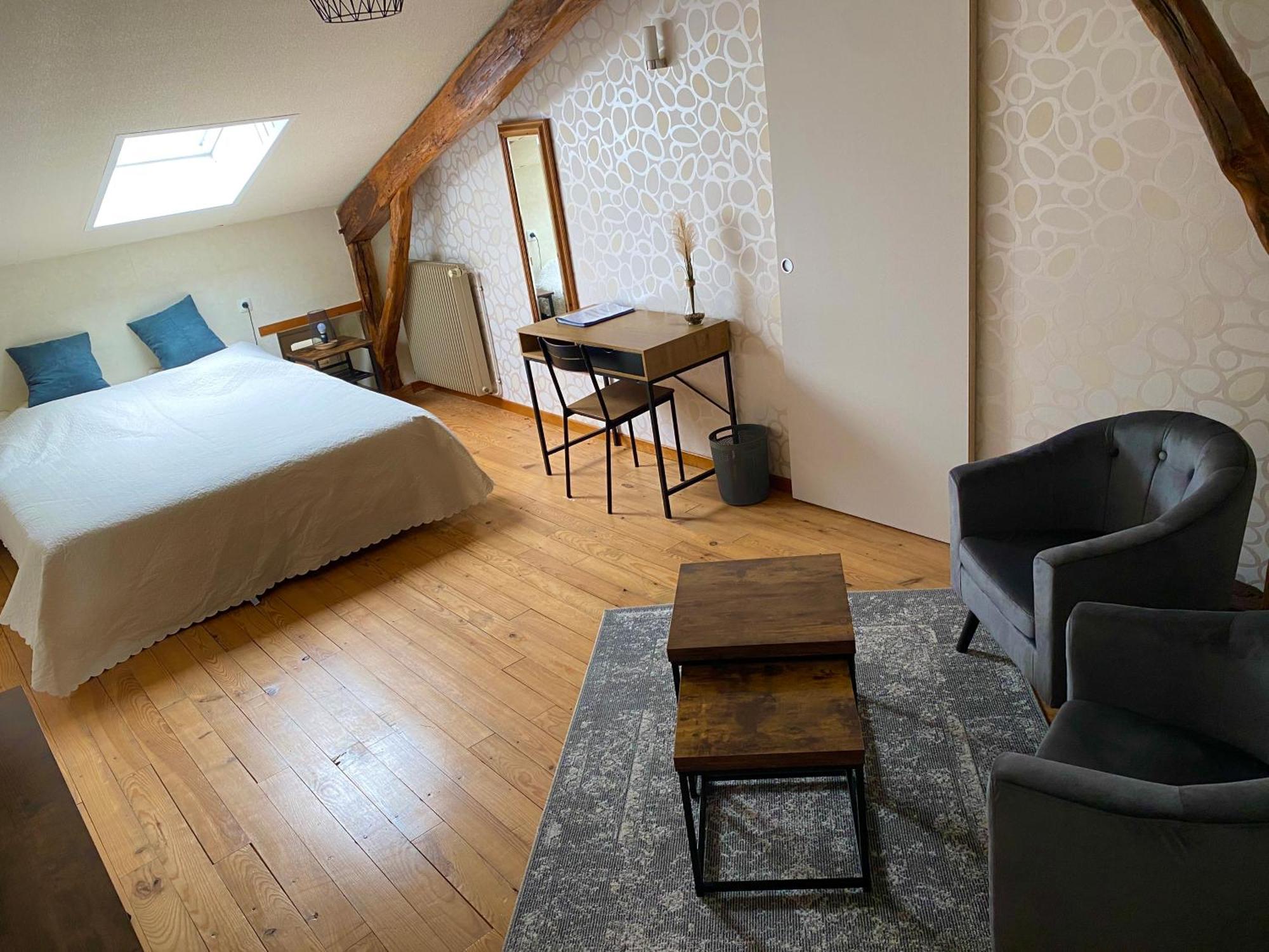 Le Petit Bleu Chambre D'Hotes Bourg-de-Visa Екстериор снимка